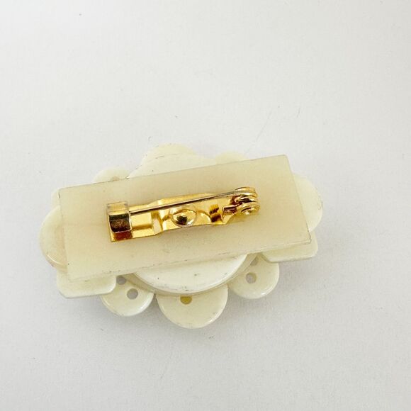 Vintage Hallmark Cards Button and Heart Brooch HMK CDS - Picture 5 of 5